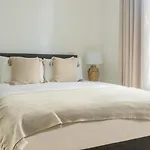 Casa de Férias Guestready - Modernised In Monkstown Dublin
