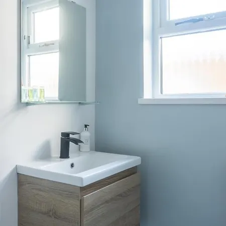 בית נופש Guestready - Modernised In Monkstown