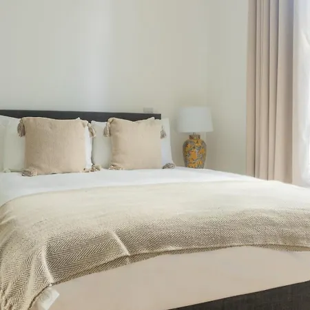 Pensjonat Guestready - Modernised In Monkstown Dublin