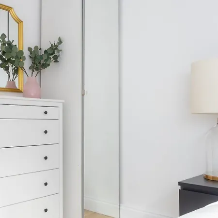 Guestready - Modernised In Monkstown Dublín