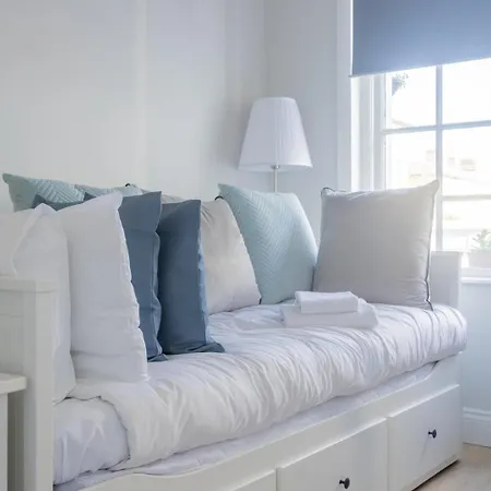 Pensjonat Guestready - Modernised In Monkstown Dublin