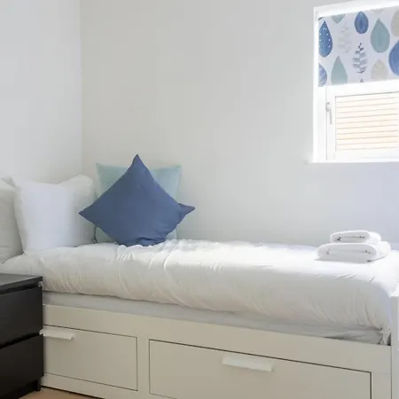 Guestready - Modernised In Monkstown * Dublín