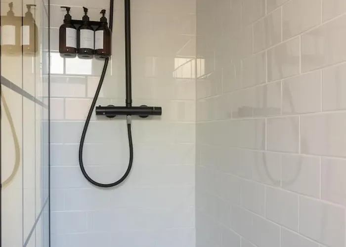 Guestready - Modernised In Monkstown