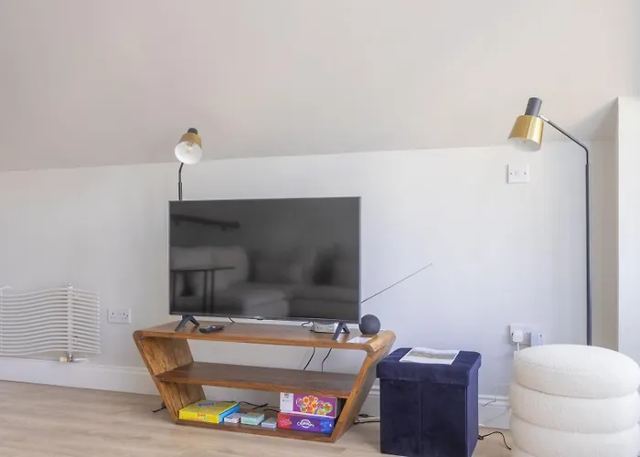 Guestready - Modernised In Monkstown Dublin