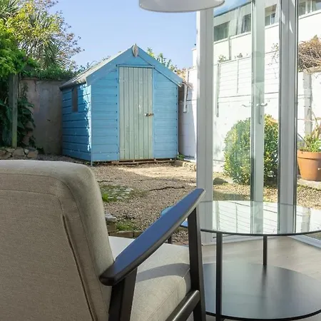 Guestready - Modernised In Monkstown *