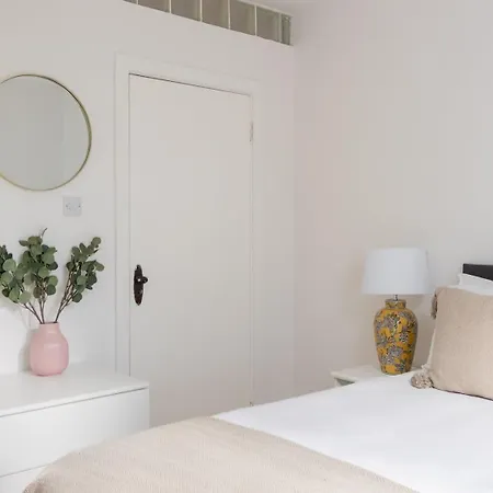 Guestready - Modernised In Monkstown Pensión Dublín